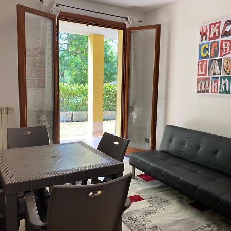 Appartamento Il Faro Con Giardino In Residence Con Piscina Десенцано дел Гарда Екстериор снимка