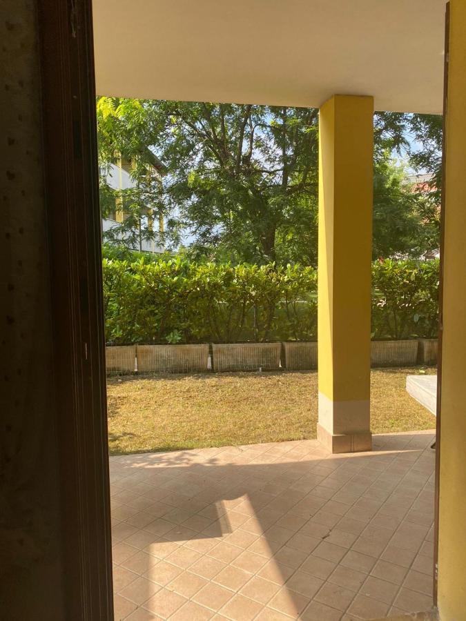 Appartamento Il Faro Con Giardino In Residence Con Piscina Десенцано дел Гарда Екстериор снимка